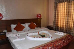 Quarto casal luxo | Wi-Fi de cortesia