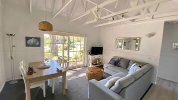Family Cottage | Living area | Table tennis