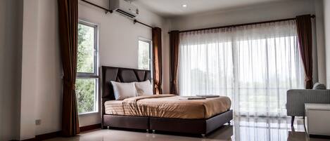 Family House (Entire Pool Villa 7) | Bathroom