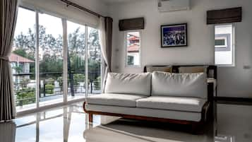 Family House (Entire Pool Villa 6) | Blackout curtains, rollaway beds, free WiFi, bed sheets