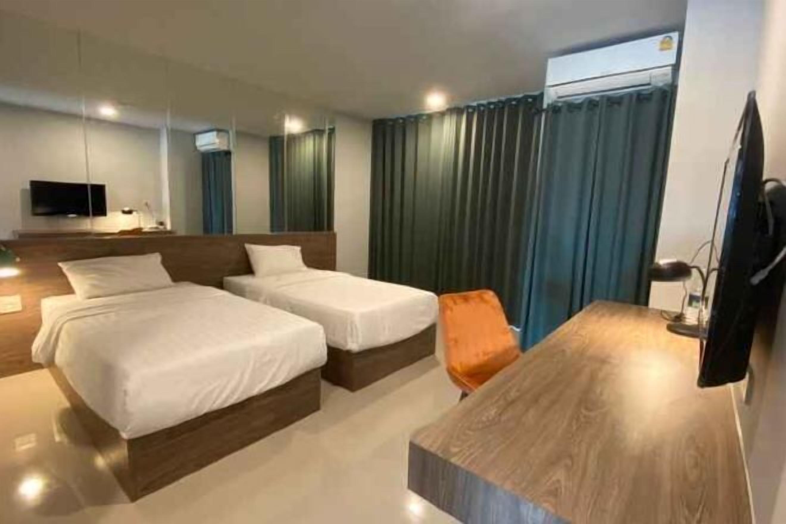 Desk, blackout drapes, free WiFi