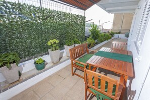 Apartment (2) | Terrace/patio