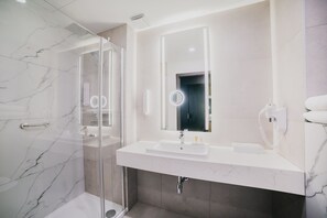 Standard Room, 2 Twin Beds, Non Smoking | Bathroom | Shower, rainfall showerhead, free toiletries, hair dryer - B&B HOTEL Warsaw East (Warsaw)