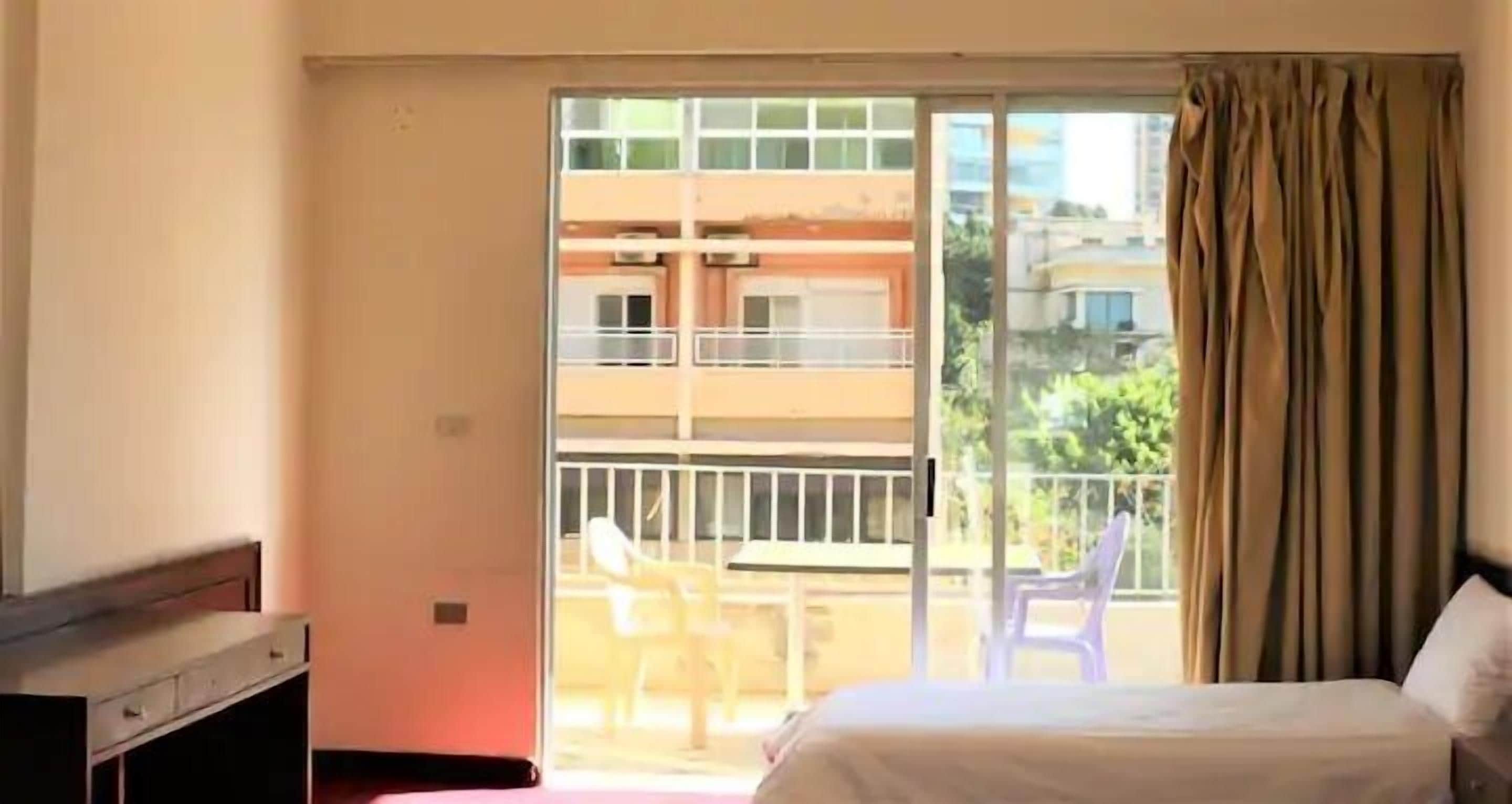 طراز فريد لكل وحدة ومساحة عمل للكمبيوتر المحمول وواي فاي مجانًا