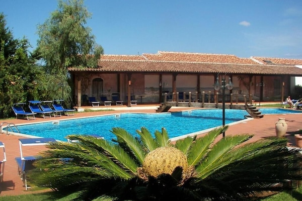 Sesongbasert utendørsbasseng