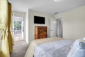 3 bedrooms, iron/ironing board, free WiFi, bed sheets - Townhouse near I-85, hartfield Jackson airport, QTS, movie studios, and hospital (Fairburn)