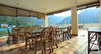 Hotel Vedas Tapovan