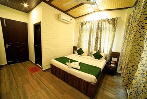 Superior Room | Free WiFi, bed sheets - Hotel Vedas Tapovan (Rishikesh)