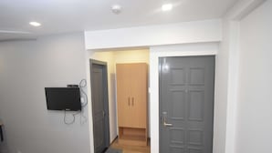 Hallway - Hotel Ashray Residency (Navi Mumbai)