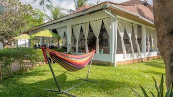 Área de juegos infantiles al aire libre