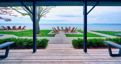 Cottage 16: Beachfront Cottage Escape