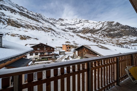 Property grounds. Holiday Apartment "Edelweiss" on a Mountain Farm with Balcony