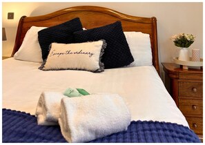 Superior Apartment | Iron/ironing board, free WiFi