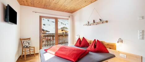 2 bedrooms, free WiFi, bed sheets