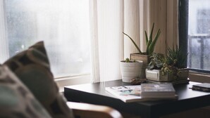 Desk, blackout drapes, iron/ironing board (on request), WiFi (free) - Hotel Apartment 24 (Skärholmen)
