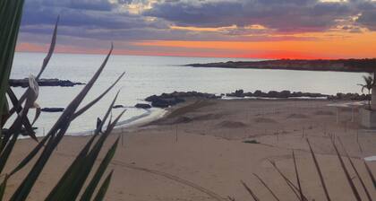 Spacious and Modern 2 bed Apartment in Peyia