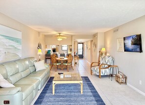 تلفزيون، مشغل دي في دي، كُتُب