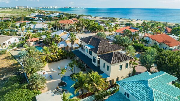 Exterior - Glamorous Luxury Villa  Pool  Jacuzzi  Sea View (Noord)