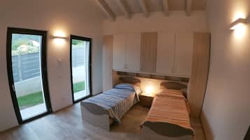 4 camere, ferro/asse da stiro, culla da viaggio, Wi-Fi gratuito