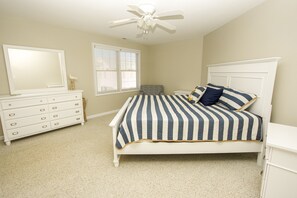 3 chambres, fer et planche à repasser, accès au Wi-Fi (inclus)