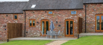 The Dairy 2 bedroomed barn conversions sleeps 4+2 on the sofa