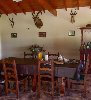 Free daily continental breakfast