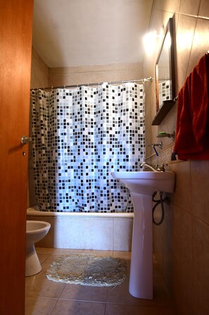 Exclusive Double Room | Bathroom