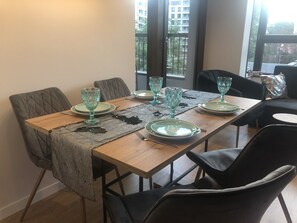 Dining - Central Point Apartament (Warszawa)