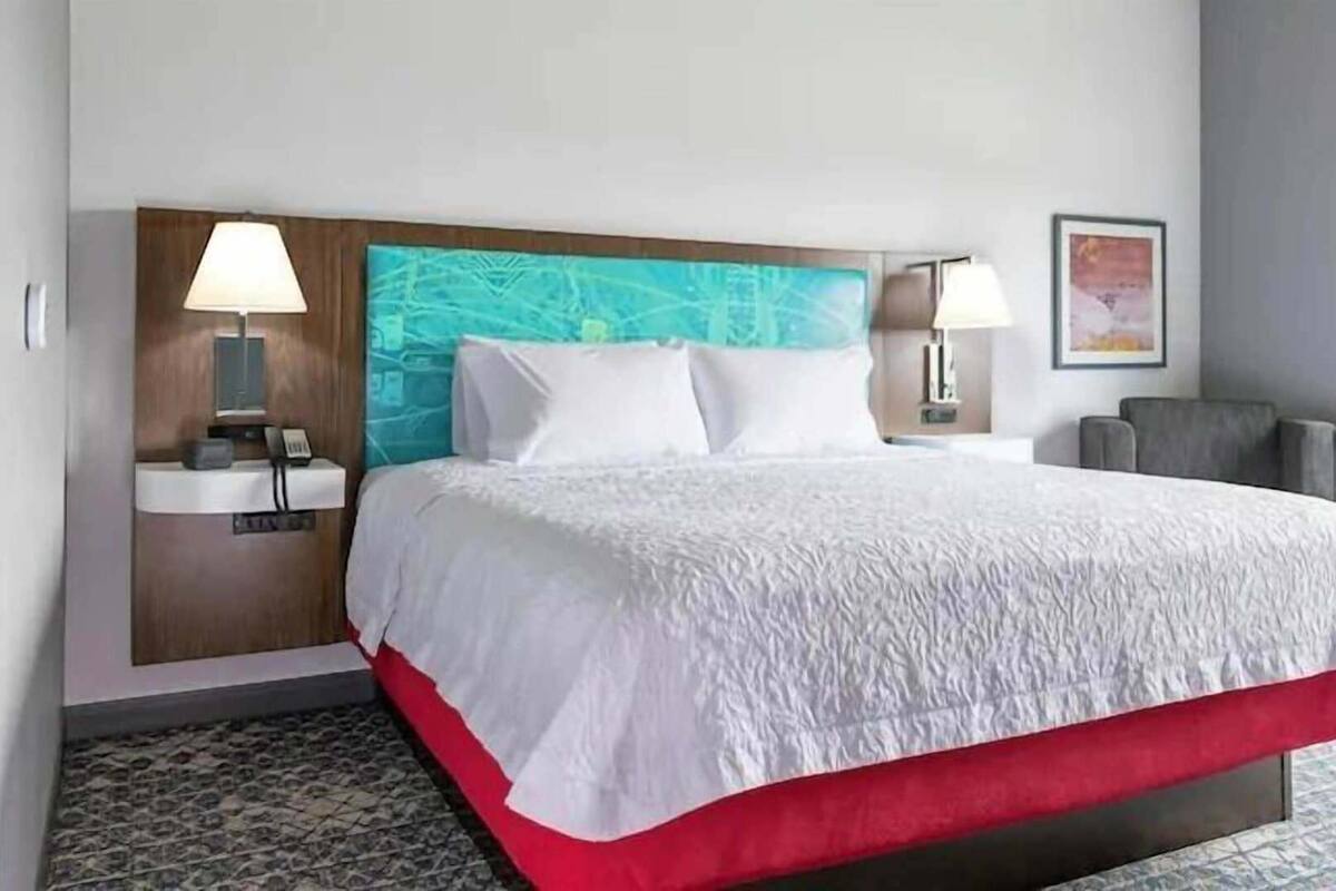 Ropa de cama de alta calidad y camas con pillow-top