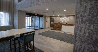 Hampton Inn & Suites North Attleboro