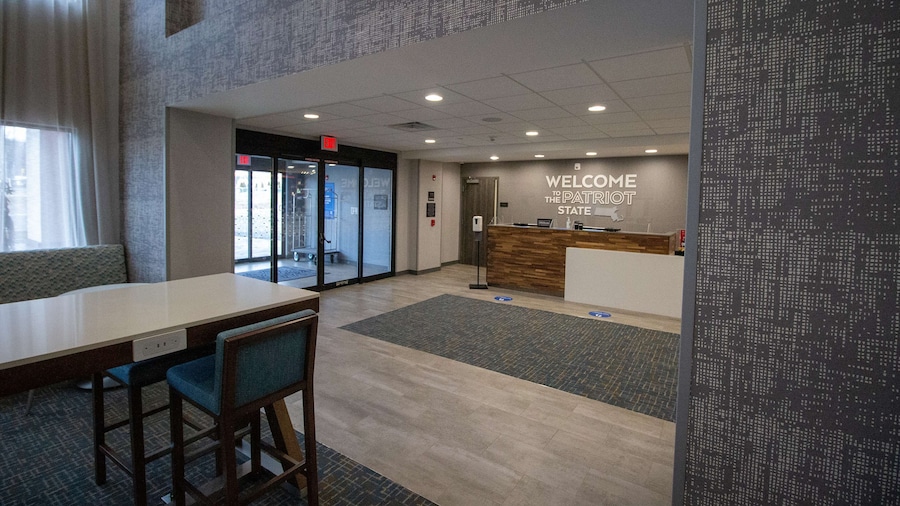 Hampton Inn & Suites North Attleboro