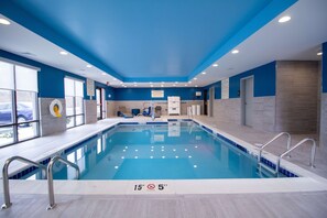Indoor pool, open 9:00 AM to 9:00 PM, pool loungers - Hampton Inn & Suites North Attleboro (North Attleboro)