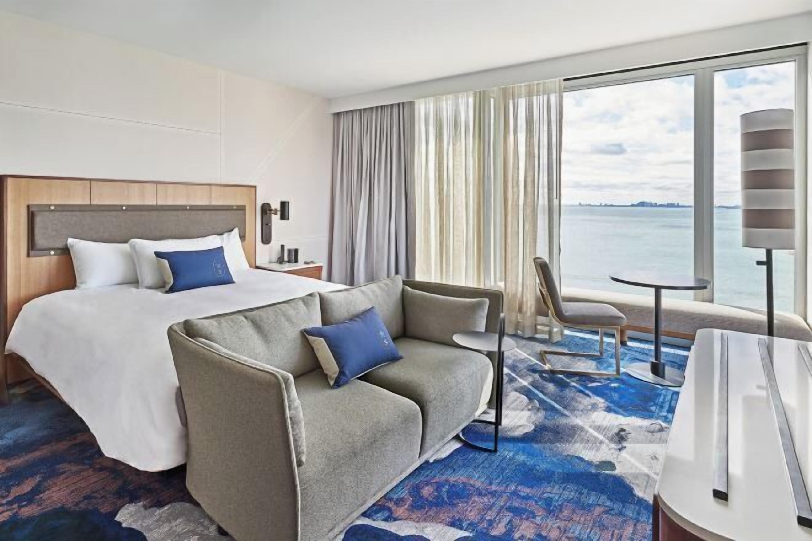 Literie hypoallergénique, surmatelas, coffres-forts dans les chambres