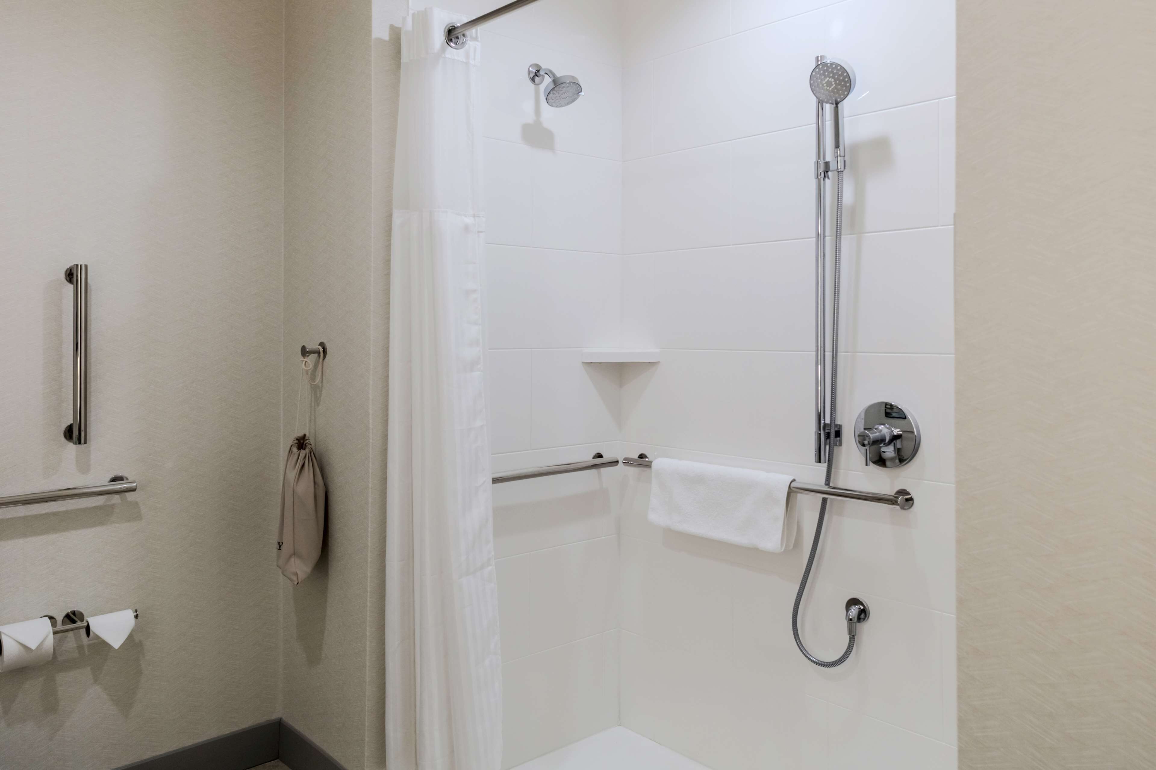 room, 1 king bed, accessible (3x3 shower) | bathroom shower