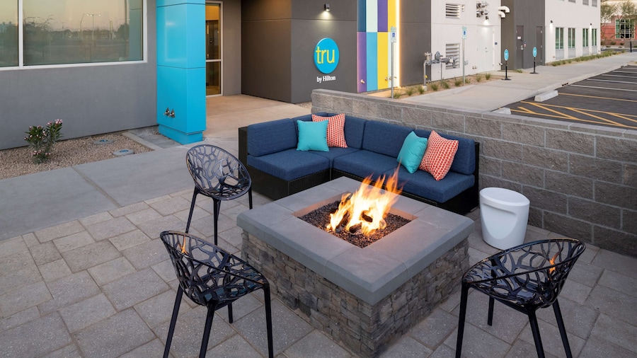 Tru By Hilton Phoenix Glendale Westgate, AZ