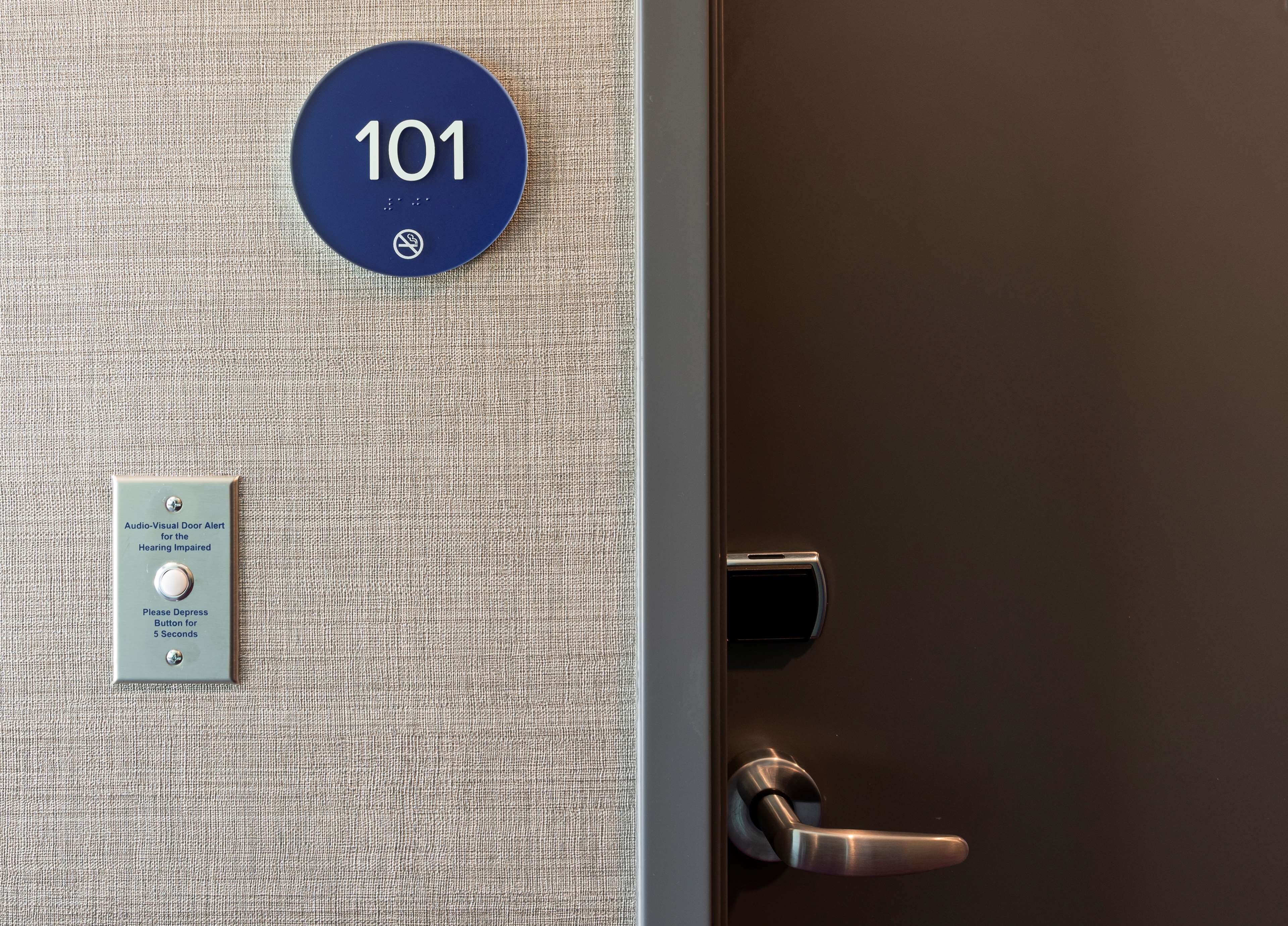 room, 1 king bed, accessible (hearing) | 1 bedroom, desk, laptop workspace, blackout curtains