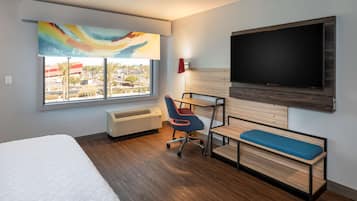 Bureau, espace de travail pour ordinateur portable, rideaux occultants