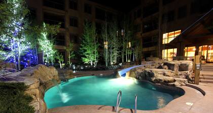 River Run Condo w/ Gorgeous Views of Snake River from Private Balcony!