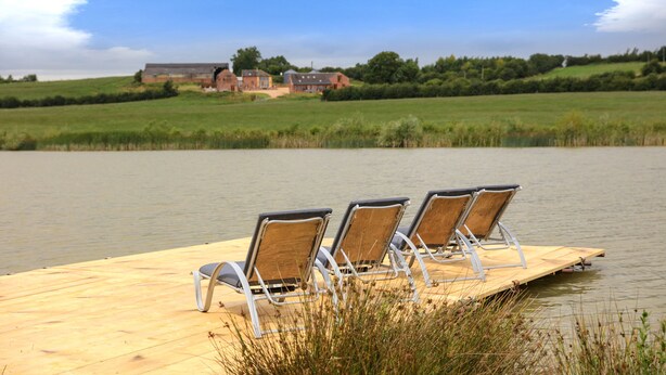 Unclassified image, 1 of 19, button - Lake View Barn Beautiful 4 bedroomed conversion sleep 9 with use of private lake (Ashby-de-la-Zouch)