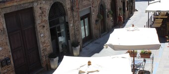 Bufalari Palace apartment in the historic center