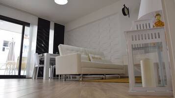 Apartment | Living area | Flat-screen TV, heated floors