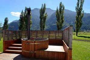 Cabin (Coraje) | Jetted tub - El Descanso del Quijote (Lago Ranco)