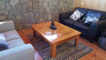 Cabin (Locura) | Living area