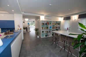 바(숙박 시설 내)