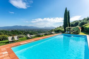 Pool - Villa in Segromigno In Monte with 11 bedrooms sleeps 22 (Segromigno In Monte)