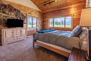 2 bedrooms, travel cot, free WiFi, bed sheets - Yellowstone Crest · Yellowstone River frontage (Livingston)