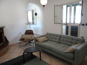 Smart TV, fireplace, offices - Total tranquility in the hills of Budoni (San Lorenzo)