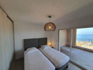 3 makuuhuonetta, silitysrauta/-lauta, ilmainen internet, vuodevaatteet