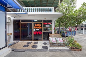 Quầy tiếp tân