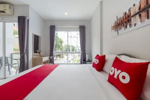 Deluxe dubbelrum | Skrivbord, gratis wi-fi och sängkläder